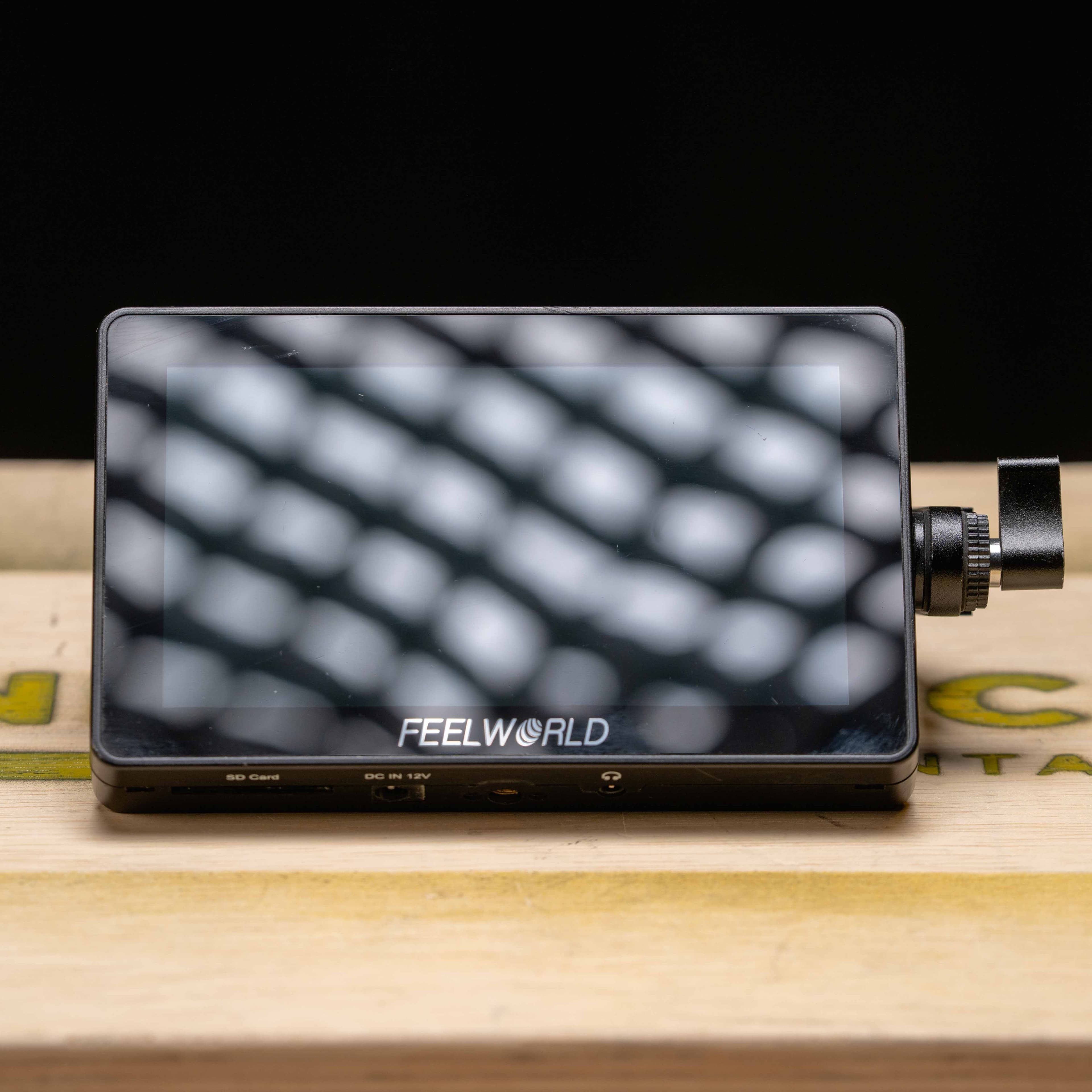 FeelsWorld 5" on Camera Monitor